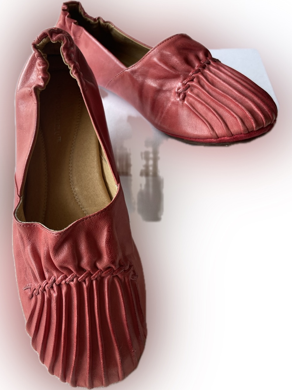 Chocolat Blu Cam 2 Red Pleated Italian Leather Slip-On Flats Size 8.5